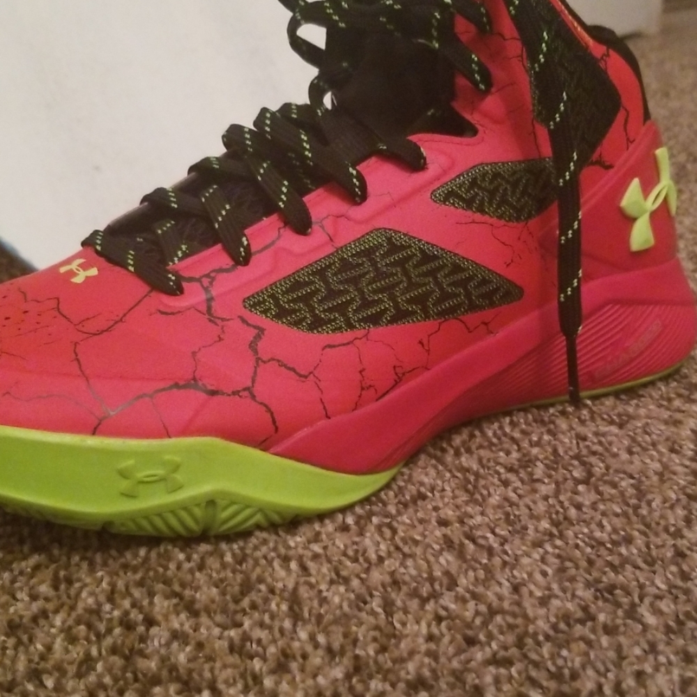 Under Armour e24 basketball shoes